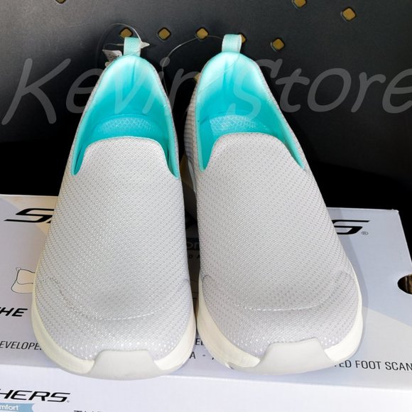 Skechers Ladies' Arch Comfort Slip-on - Picture 3 of 7